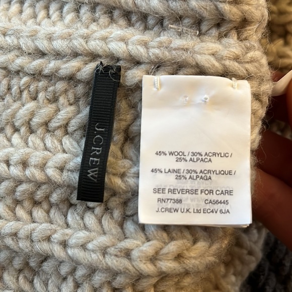 NWOT J. Crew collection ribbed Pom Pom hat - Picture 5 of 5
